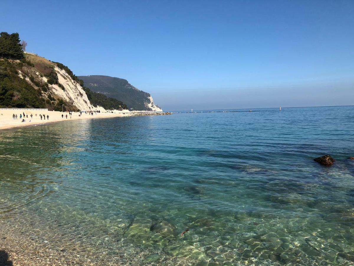 Affittacamere Villa Zelinda Sirolo Exteriör bild